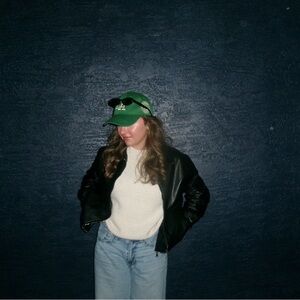 Meet your Posher, Ella